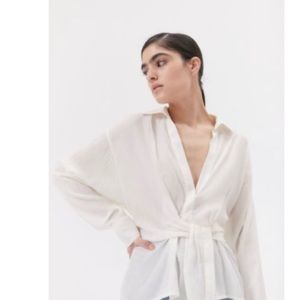 Urban outfitters twisted front shirt size S